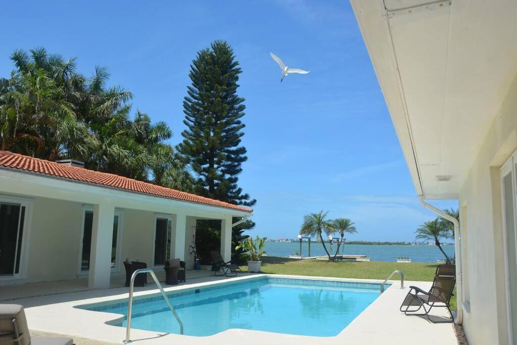 Perfecto'S Retreat- Luxury Cabin Villa St. Petersburg Ngoại thất bức ảnh
